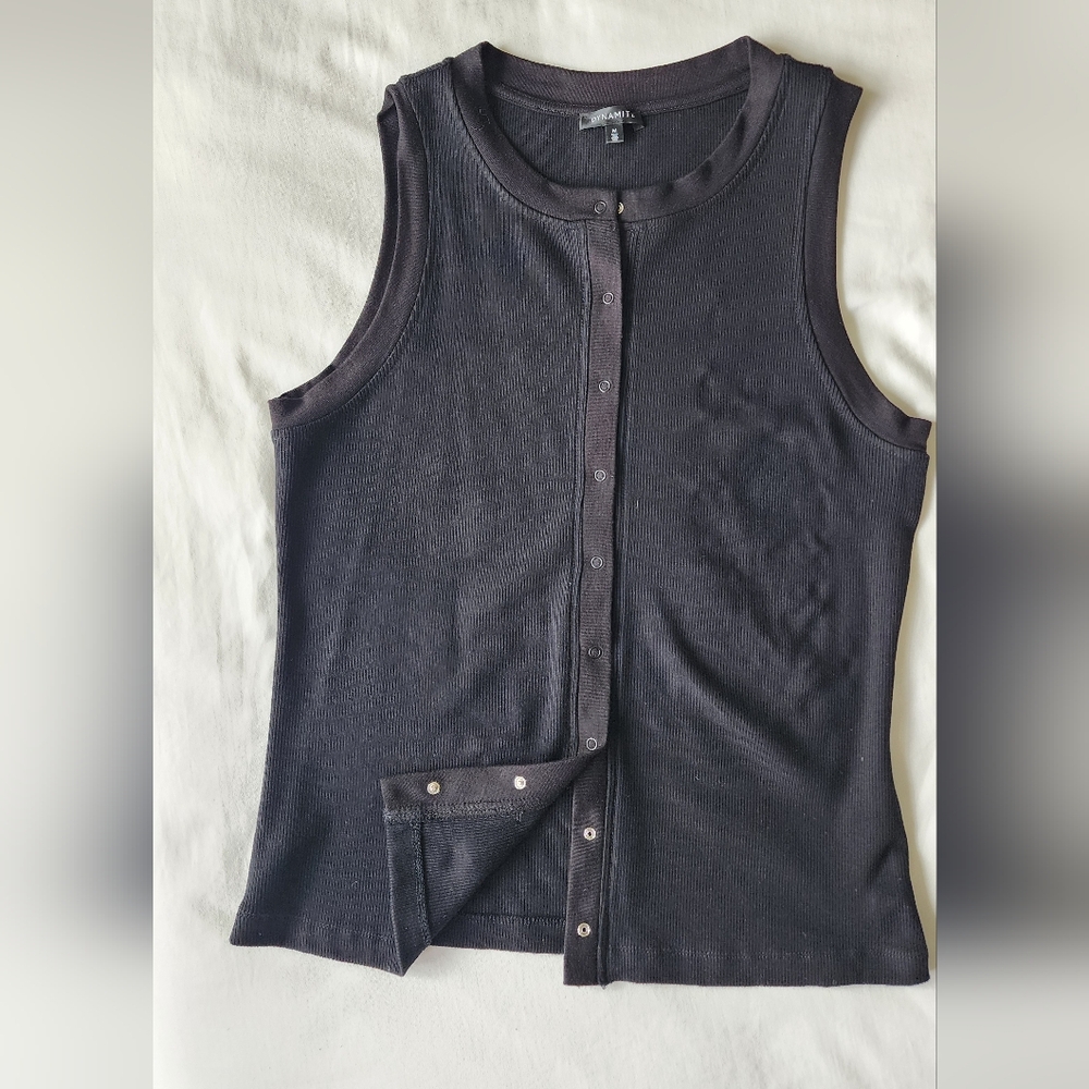 Dynamite Black Button-Front Tank Top - Picture 2 of 4